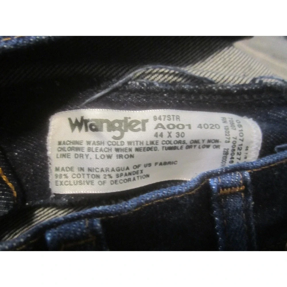 Wrangler Jeans Mens 44x30 Blue Dark Wash Straight Leg Stretch Denim 947STR